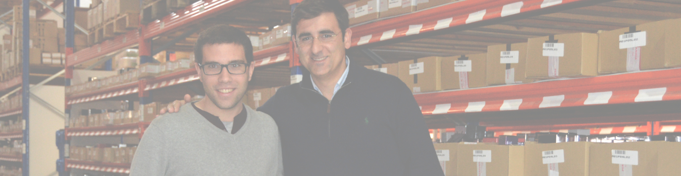 “ O Frederico trouxe um maior companheirismo entre colegas, ajudam-se mutuamente. Por outro lado, trouxe também sensibilidade ao manuseamento dos produtos. O Frederico tem uma alegria e um sorriso contagiante, alegra os nossos dias.”
